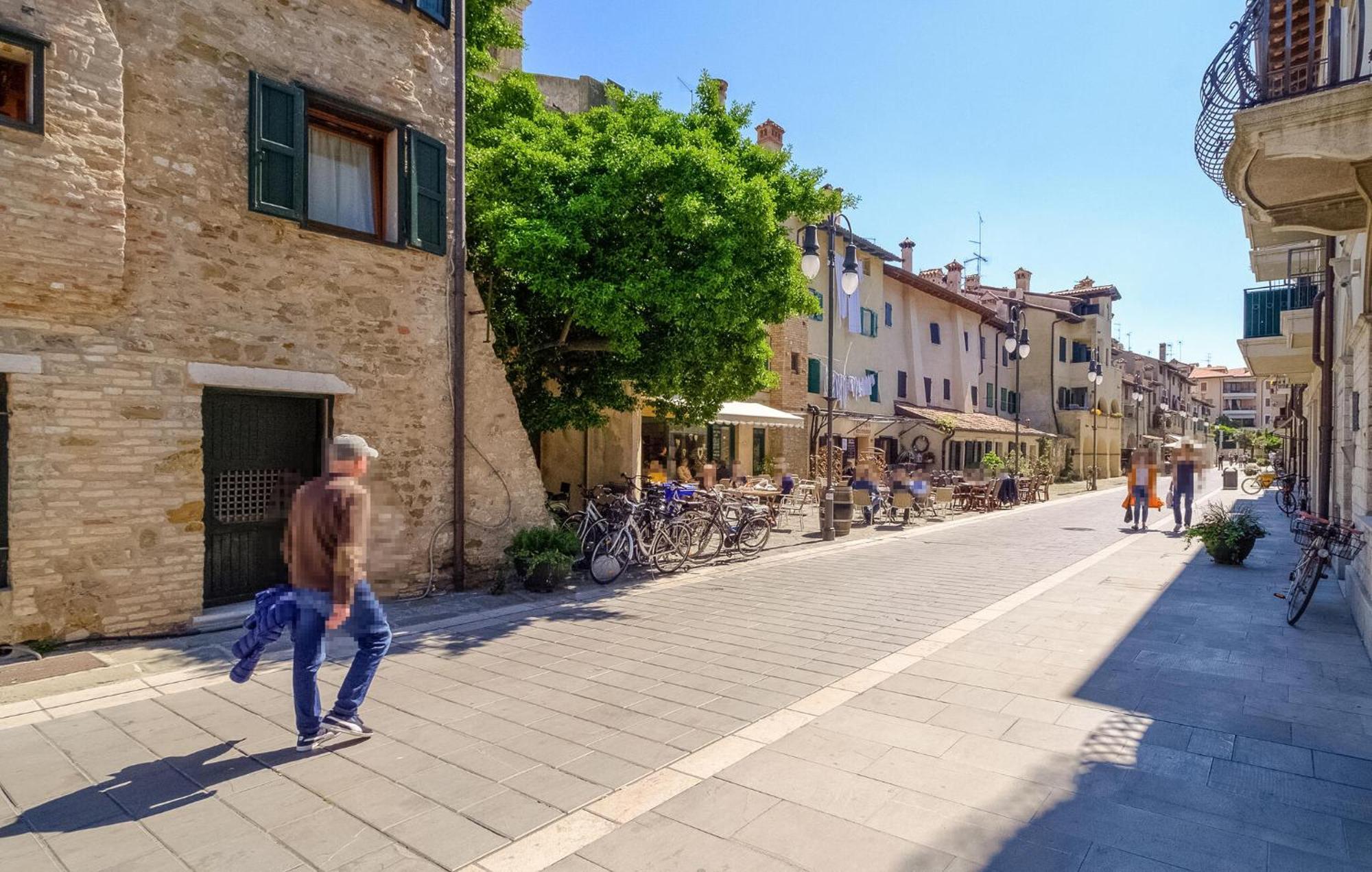 2 Bedroom Cozy Apartment In Gorizia Kültér fotó